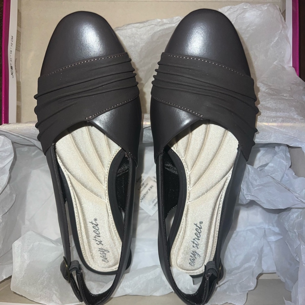 Easy Street Women's Brown Shoes